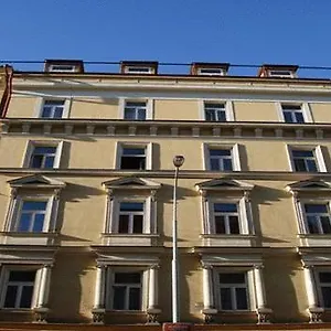 https://pension-easy-journey.praguehotelsweb.com